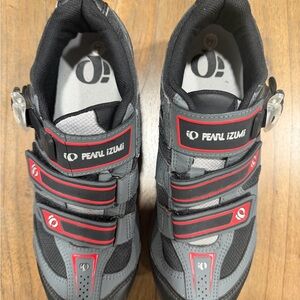 Pearl Izumi Men's Black and Red Athletic Shoes